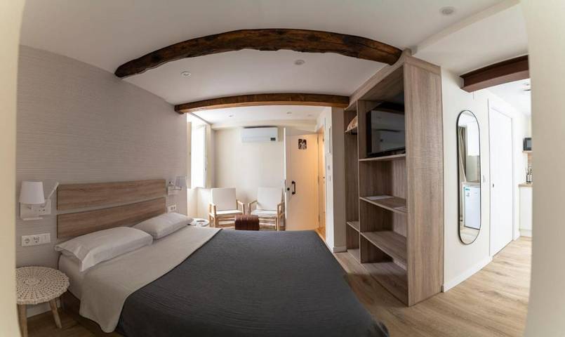 Location de vacances pour 2 personnes, avec balcon à Ares - 2