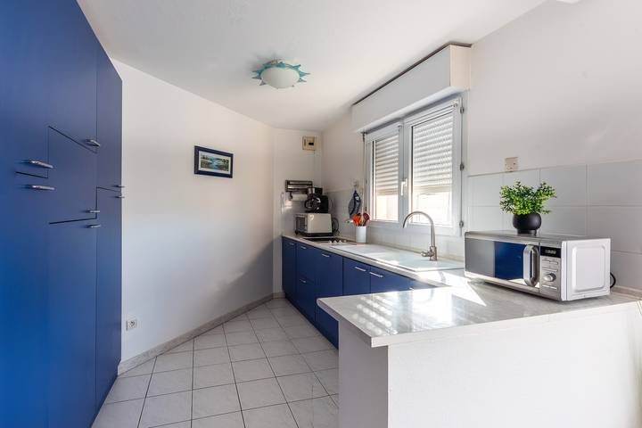 Gîte pour 5 personnes, avec balcon dans Plage du Port Fréjus - 3
