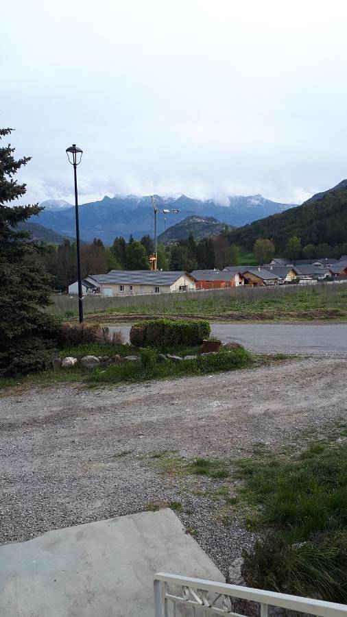 Gîte pour 6 personnes, avec balcon à Saint-Étienne-le-Laus