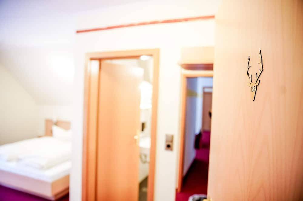 Komfortables und vielseitiges 6er Penthouse Zimmer - Perfekt für Erholung - in Züschen, Winterberg