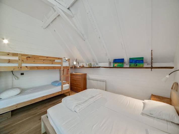 Location de vacances pour 6 personnes, avec Jardin et Piscine à Brandonnet - 3