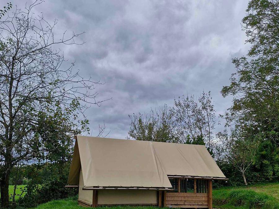 Camping Fraiteux - Tente 2 personnes - Tente Rando/Cyclo in Plombières-les-Bains, Parc naturel régional des Ballons des Vosges