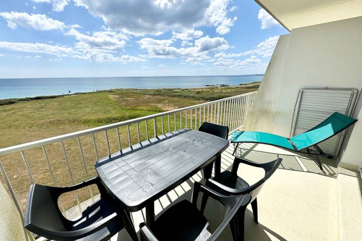Appartement entier, Sublime T2 refait à neuf - Vue mer 180° - Piscine in Guidel, Côte des Mégalithes