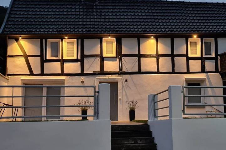 Ferienwohnung für 4 Personen, mit Terrasse und Garten in Remagen