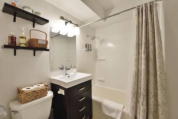 Apartment for 2 Guests in Seattle, Puget Sound, Picture 2