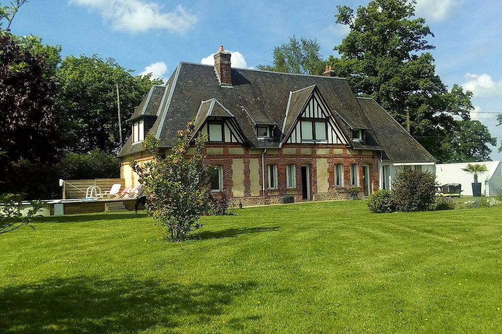 Encantadora casa normanda para 12 personas entre ciudad y campo in Barentin (Sena Marítimo), Región de Rouen