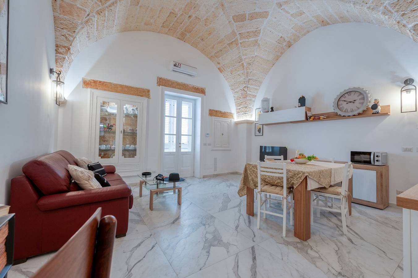 Appartamento intero, Appartamento 'Rosy' con Terrazza Privata, Wi-Fi e Aria Condizionata in Squinzano, Provincia di Lecce