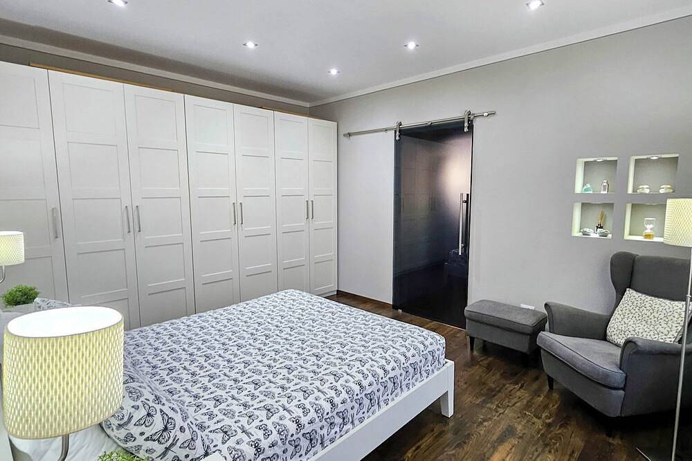 Ganze Wohnung, Exklusive 2-Zimmer-Wohnung in ruhiger & sonniger Lage im Herzen von Cannero in Cannero, Cannero Riviera