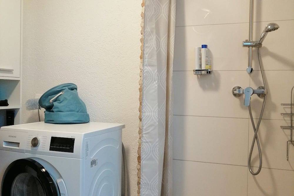 Ganze Wohnung, Gemütliche, ruhige Ferienwohnung in waldreicher Umgebung 30km bis Heidelberg in Schönbrunn, Kurpfalz