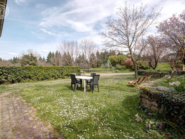 Gîte pour 4 personnes, avec jardin dans Montbrison - 2
