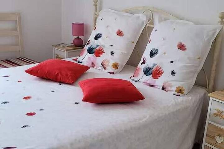 Location de vacances pour 2 personnes, avec jardin à Corme-Royal - 2