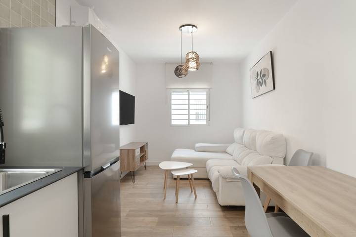 Entire apartment, Apartment 'Apartamentos Habana 1' with Air Conditioning in Playa Barbate, Barbate