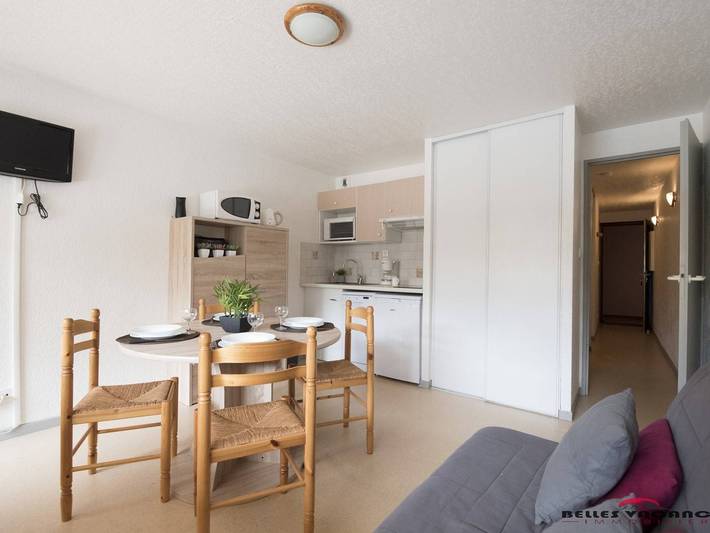 Ganze Wohnung, Ruhige Ferienwohnung für 6 Personen mit Balkon nahe Zentrum Saint Lary und kostenloser Skibus in Saint-Lary-Soulan, Nationalpark Pyrenäen