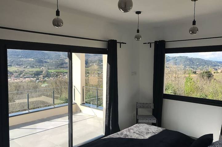 Location de vacances pour 12 personnes, avec balcon et jardin à Saint-Péray - 2