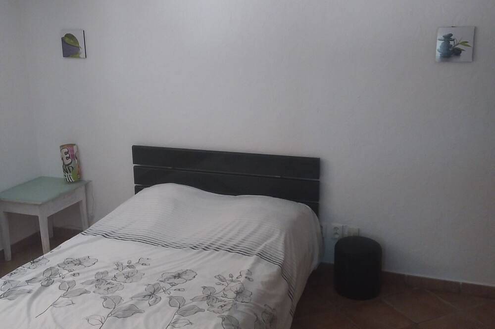 Casa independiente y vallada sin vis-a-vis con piscina in La Farlède, Region de Toulon