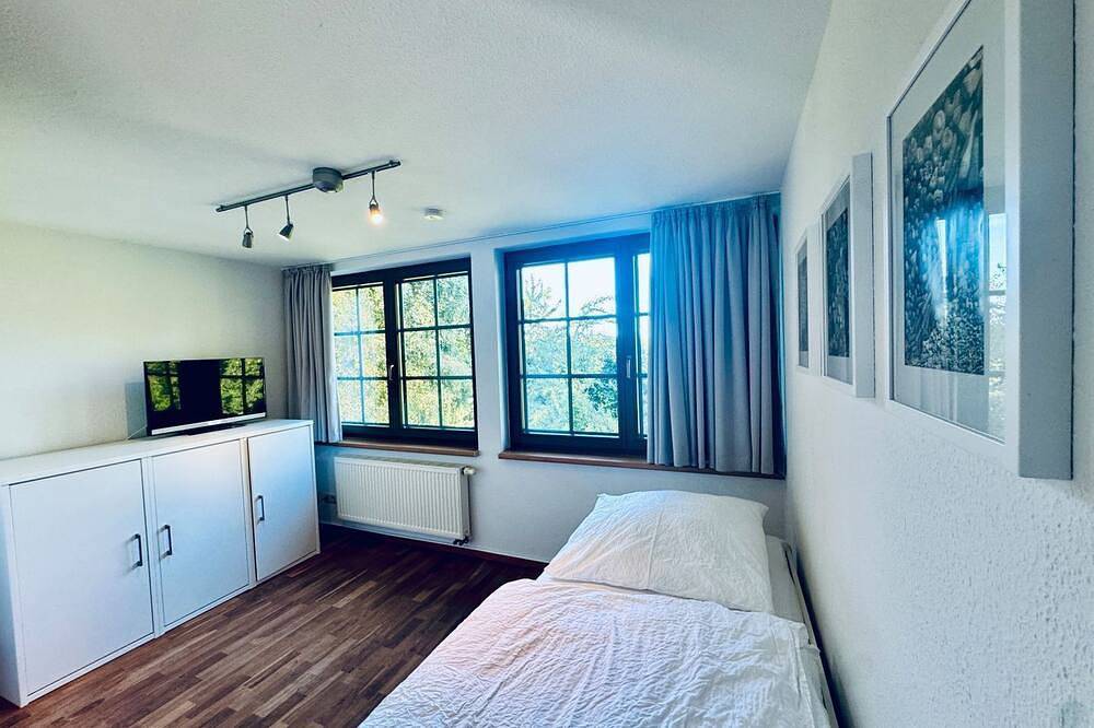 Ferienhaus Boddenblick - Charmante Doppelhaushälfte in Trips auf Rügen - in Bergen auf Rügen, Bergen auf Rügen und Umgebung