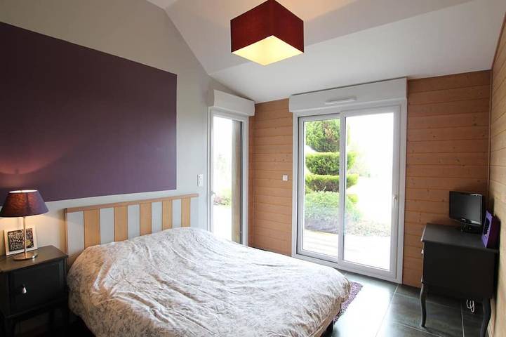 Gîte pour 9 personnes, avec jardin à Dragey-Ronthon - 2