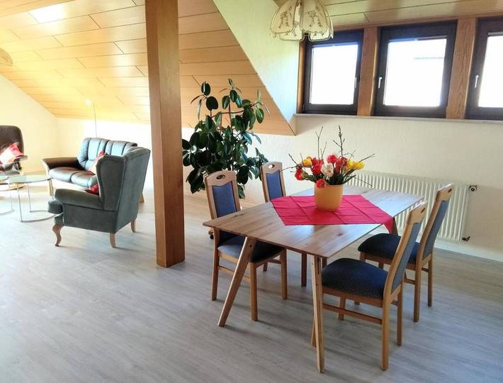 Ferienwohnung für 2 Personen, mit Balkon und Ausblick in Kallstadt - 4