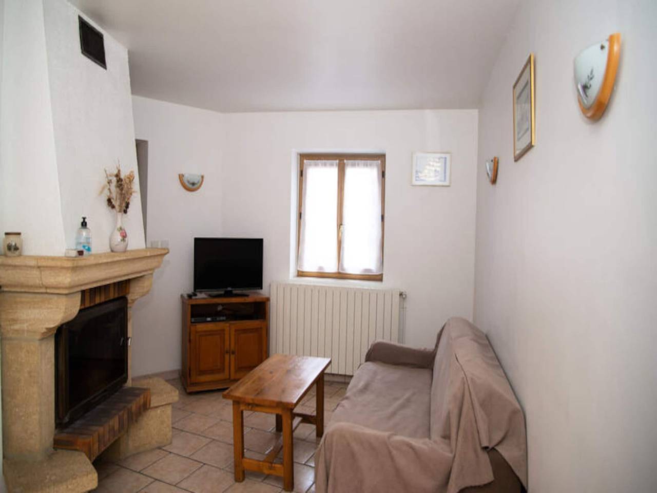 Appartement entier, Gîte de France 6 personnes in Chasseradès, Parc national des Cévennes