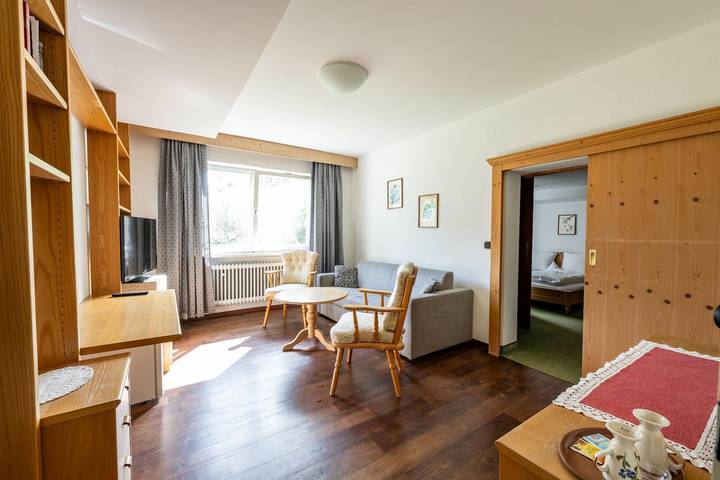 Geheel vakantieappartement, Familiekamer no.7, douche, Wc in Riezlern, Mittelberg