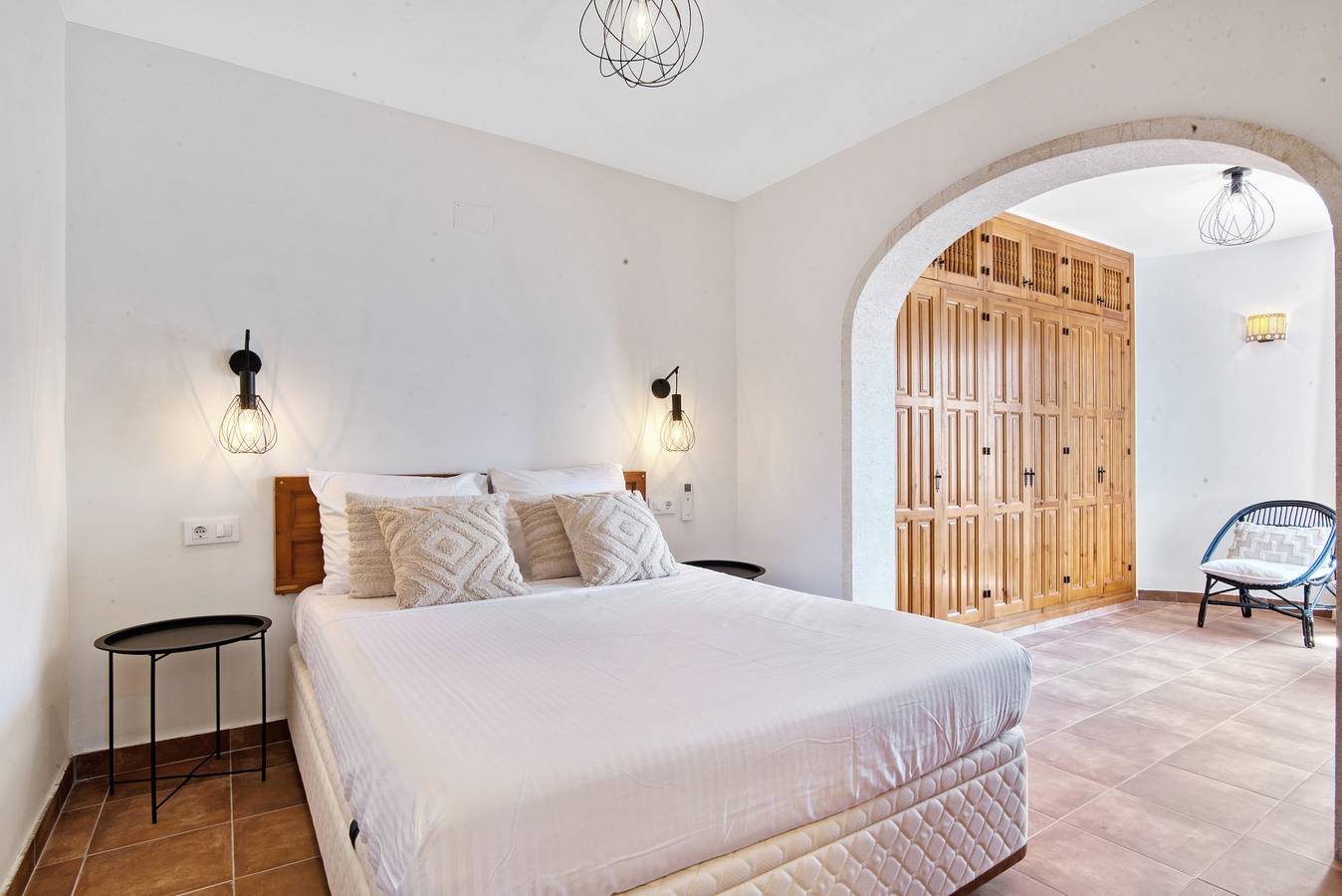 Villa 'Casa Crystal' con vistas a la montaña, Wi-Fi y aire acondicionado in Granadella, Jávea