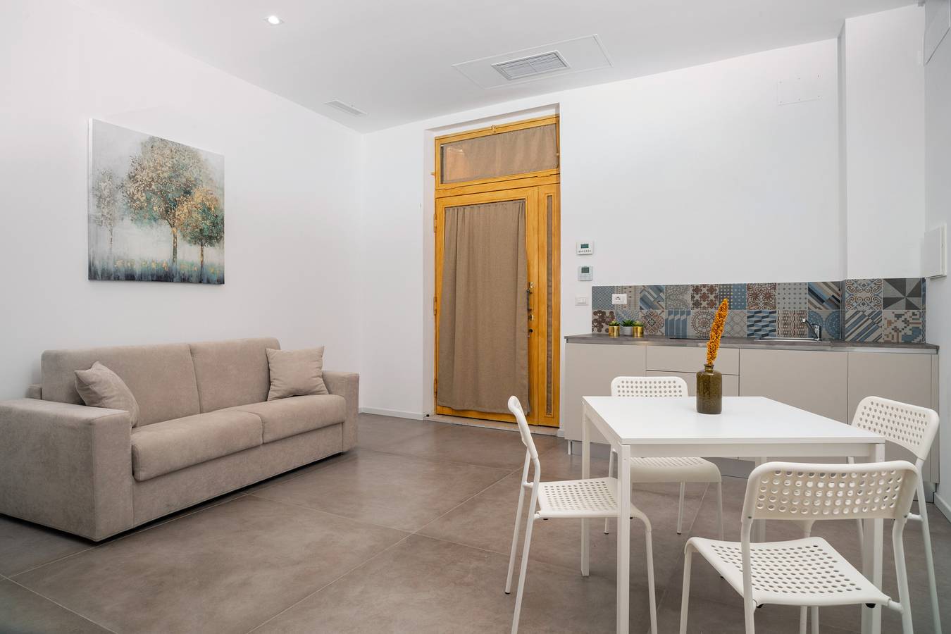 Geheel appartement, Appartement 'Taormina Center Suite 2' met Wi-Fi en airconditioning in Taormina, Provincie Messina