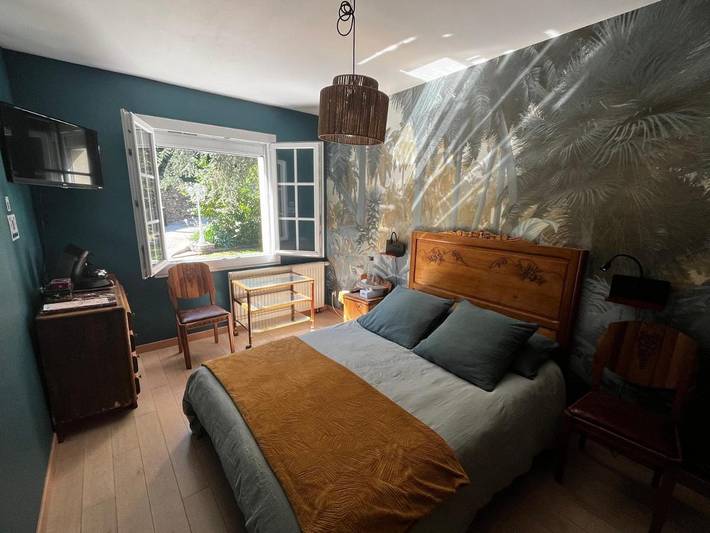 Gîte pour 2 personnes, avec vue et terrasse ainsi que jardin et piscine à Crémieu - 3