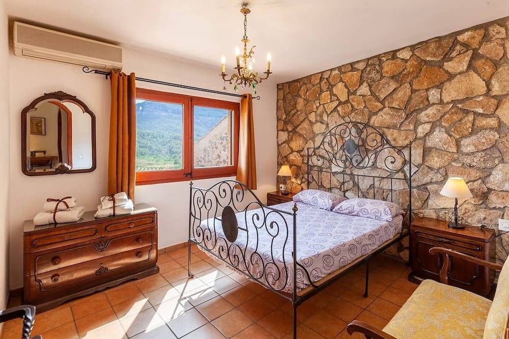 Priorat \"Relax Escalada Senderismo\" in Vilella Baja, Serra de Montsant