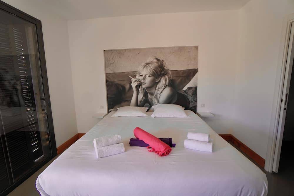 Saint Florent belle maison Contemporaine d'Architecte in Saint-Florent, Région de Calvi