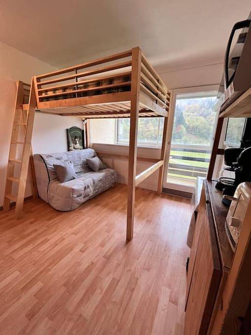 Gîte pour 6 personnes, avec Balcon et Vue à Montferrier