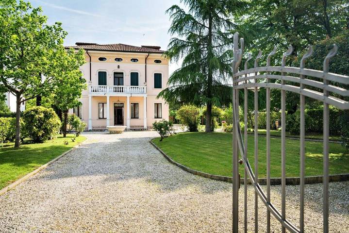 Bed and breakfast per 3 persone, con giardino e panorama - 1