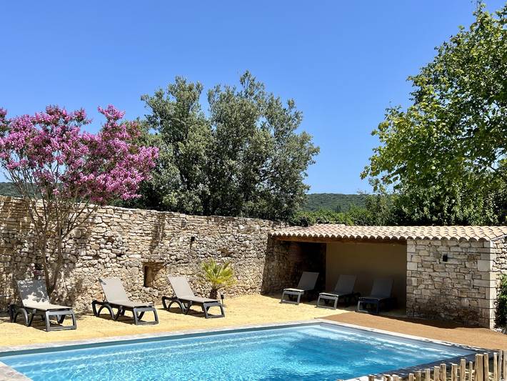 Gîte pour 4 personnes, avec piscine