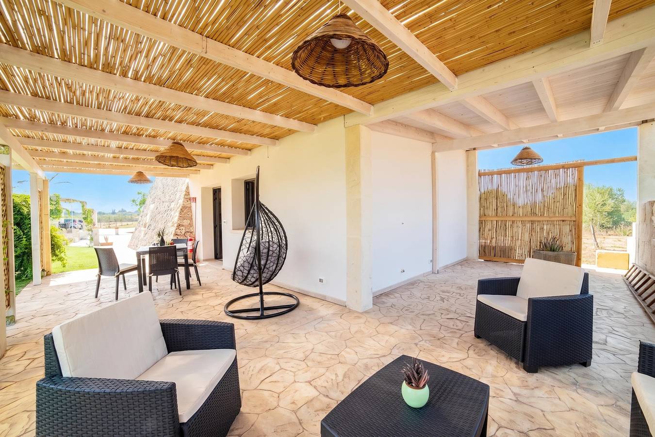Trullo Tenuta Mary with Heated Pool in Carpignano Salentino, Lecce Provinz