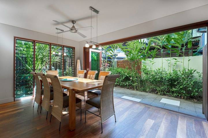 Villa for 6 people, with terrace and garden in Port Douglas