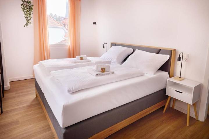 Ferienwohnung für 6 Personen, mit Balkon und Ausblick, kinderfreundlich in Pforzheim