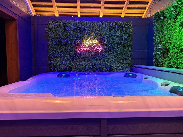 Location de vacances pour 10 personnes, avec jacuzzi et jardin à Villiers-Saint-Frédéric