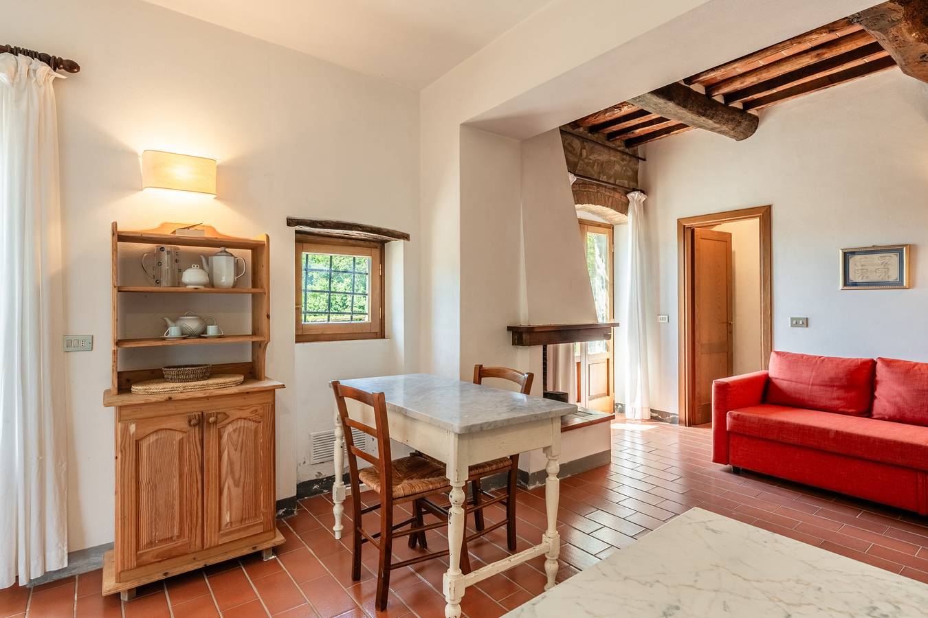 Geheel appartement, Appartement 'Le Stalle' met Uitzicht op de Bergen, Gedeeld Zwembad en Wifi in Pescia, Provincie Pistoia