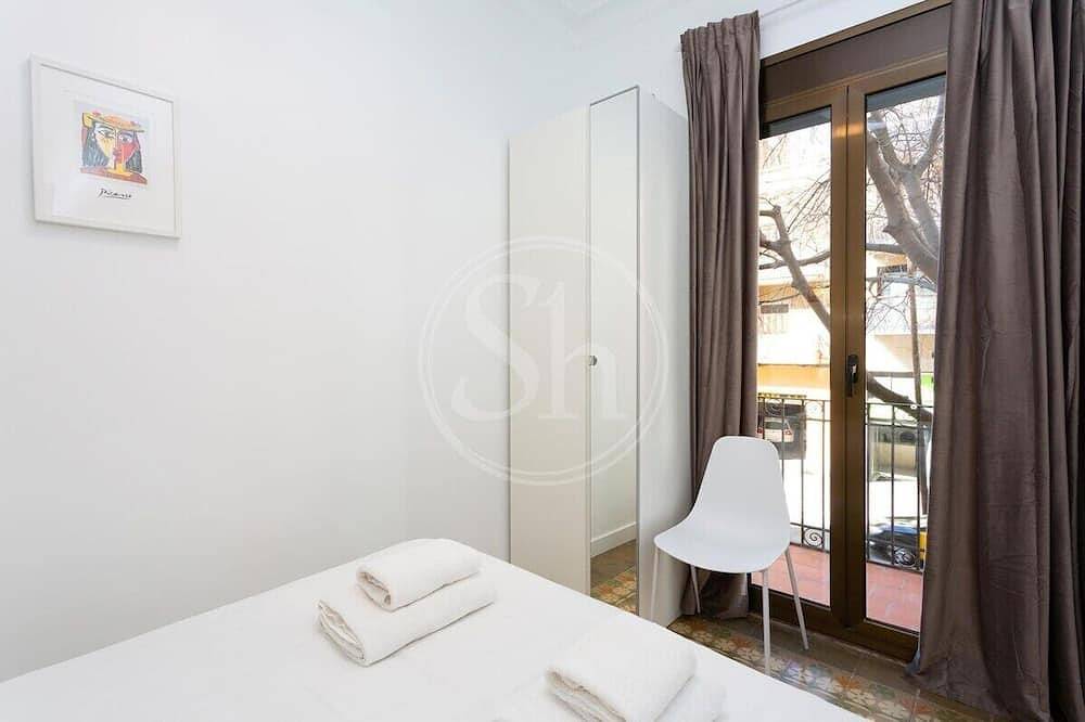 Apartamento entero, Vrbo Property in Centro Barcelona, Barcelona