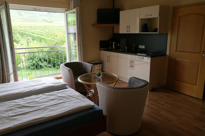 Ferienwohnung für 2 Personen, mit Garten und Balkon in Brauneberg - 3