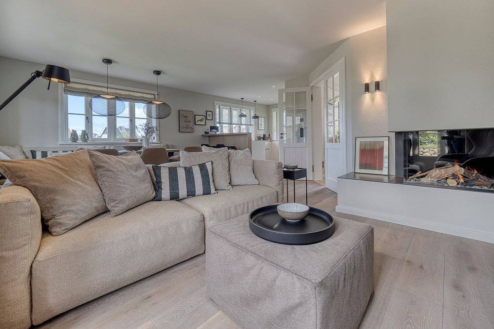Hus Gode Sted - Strandnahes Luxus-Hausteil unter Reet auf ca. 180 m² für bis zu in Wenningstedt, Sylt