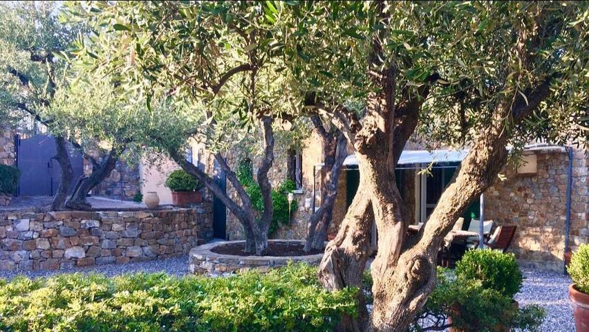 Villa per 6 persone, con Terrazza e Giardino nonché Panorama a Imperia