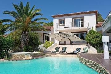 Cottage pour 12 personnes, avec jacuzzi et jardin à Cers
