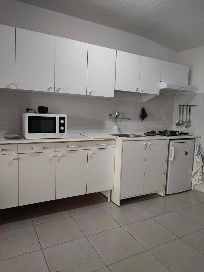 Gîte pour 3 personnes, avec Jacuzzi et Terrasse ainsi que Piscine et Vue à Paola - 4