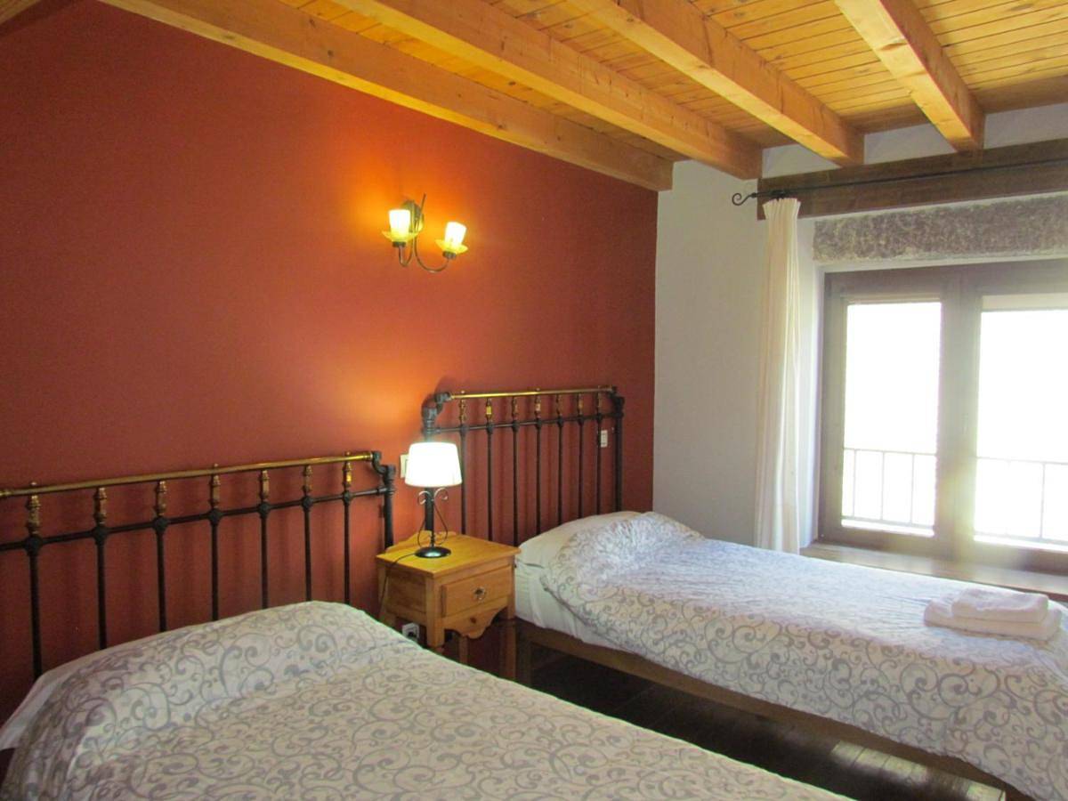 Six-Bedroom House in Navarredonda de Gredos, Provincia de Ávila