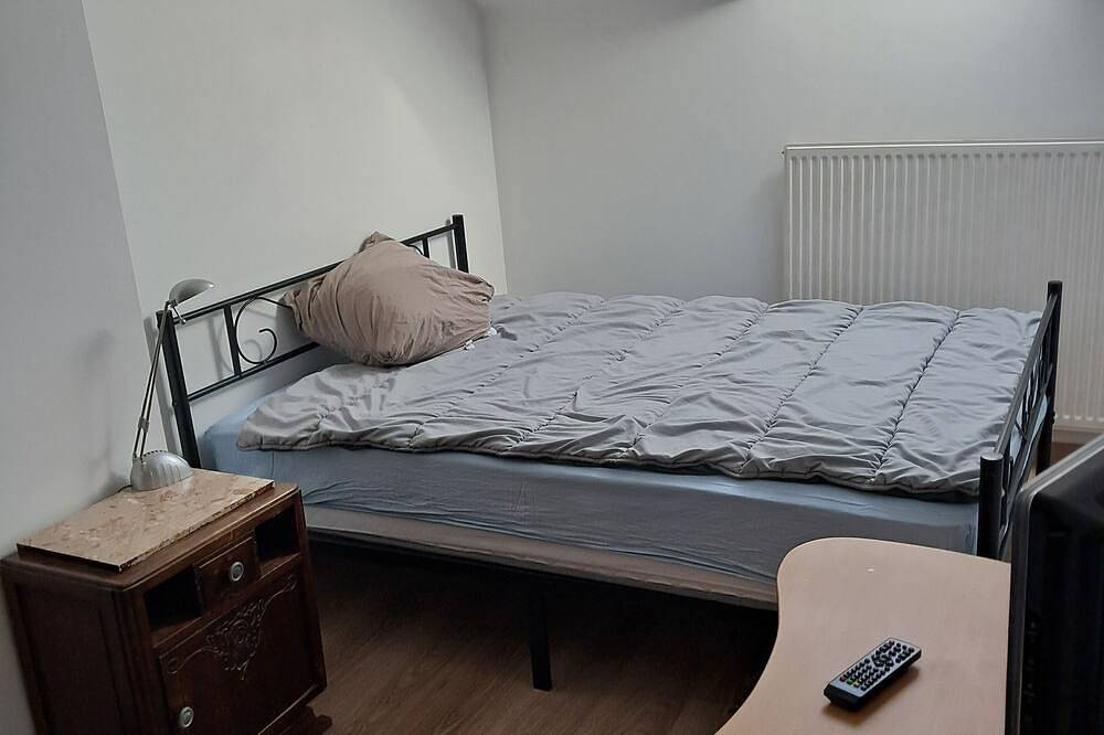Maison de Campagne Avec 1 Chambre in Saizy, Nièvre