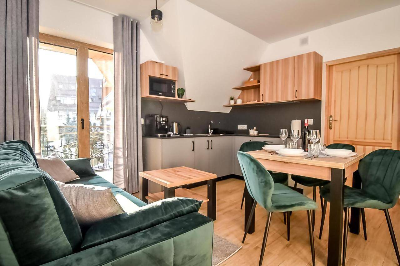 Cały apartament, Two-Bedroom Apartment with Balcony in Suche, Karpaty (Polska)
