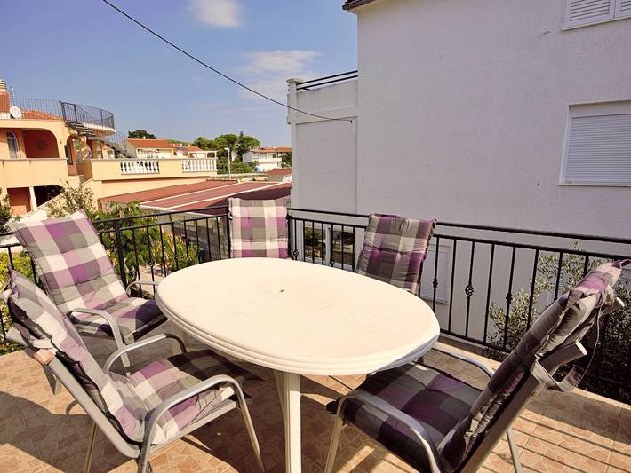 Gîte pour 5 personnes, avec Balcon à Tribunj