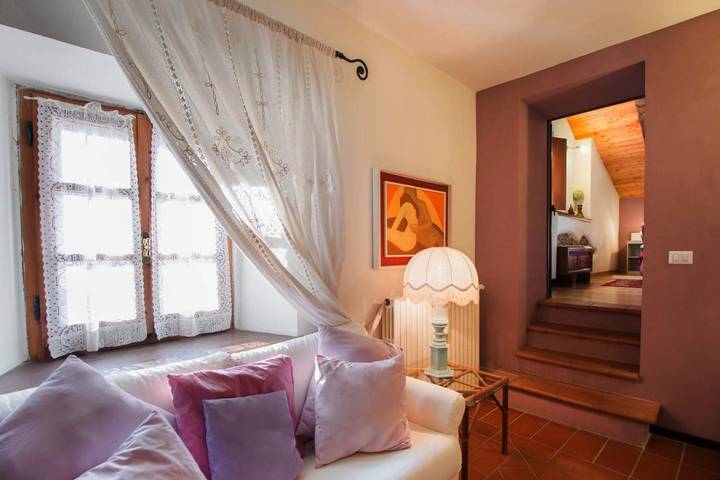 Maison de campagne pour 2 personnes, avec piscine ainsi que jardin et vue sur le lac dans Massino Visconti - 2