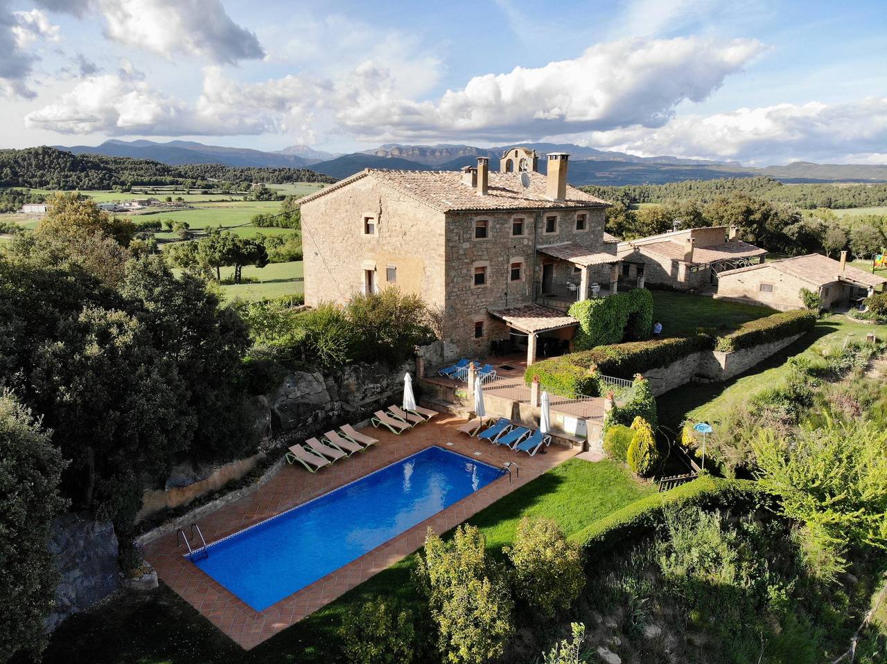 Casa de vacaciones 'El Porxet' con vistas a la montaña, piscina compartida y Wi-Fi in Nave, Provincia de Lleida