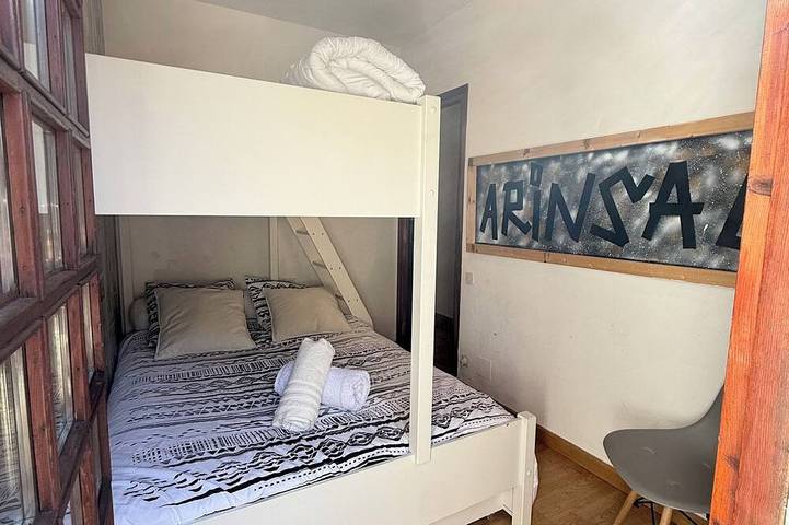 Ganze Wohnung, Cosy apartment, terrace, parking and ski room in Pal Arinsal